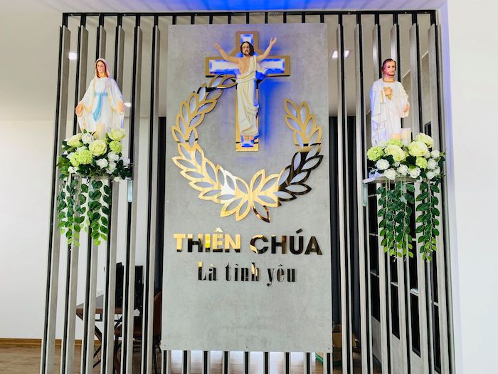 1-ban-tho-chua-duong-dai-mang-net-dep-kieu-sa 1 ban tho chua duong dai mang net dep kieu sa