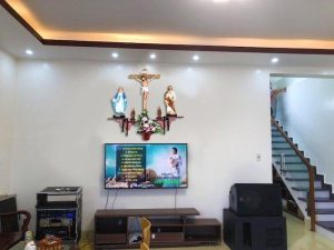 Những ý tưởng bàn thờ chúa ở phòng khách tôn kính nhất